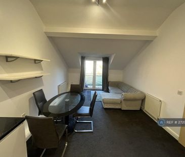 2 bedroom flat to rent - Photo 1