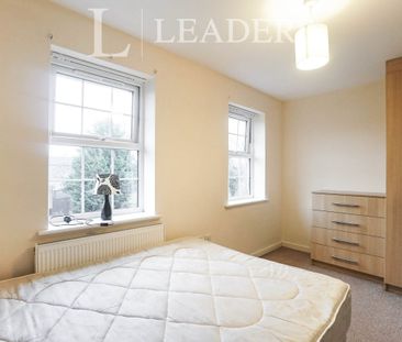 4 bedroom house to rent Bandy Fields Place, Salford, M7 - Photo 3