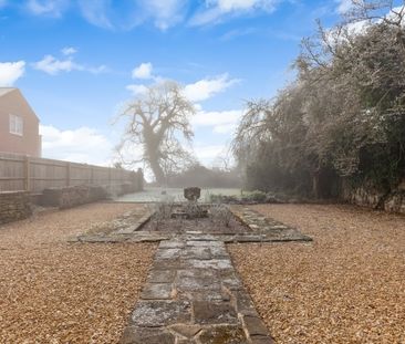 Meadow Drive, Middleton Cheney - Photo 1