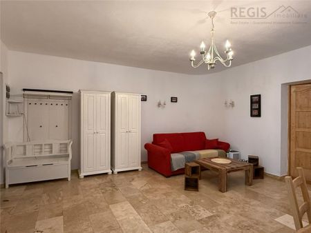Apartament 2 camere cu acces la curte | Centrul Istoric - Fotografie 3