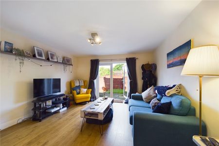 Royal Avenue, Calcot, Reading, Berkshire, RG31 - Photo 2