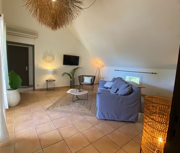 Location Appartement 3 pièces 55m² ST PIERRE 97410 - Photo 1