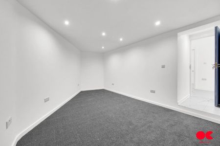 4 bedroom end of terrace house to rent - Photo 3