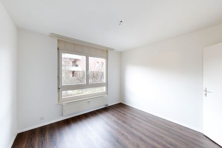 Your retreat with garden seating - Photo 2