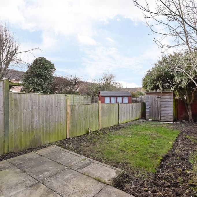 2 bedroom terraced house to rent - Photo 1