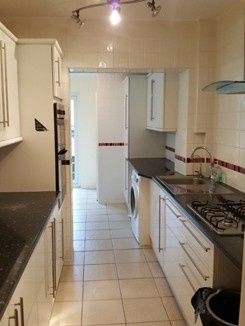 4 Bed Terraced House, Yoxley Drive, IG2 - Photo 5