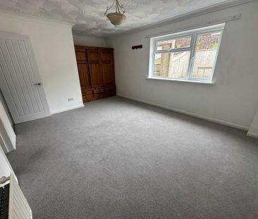 5 bedroom detached house to rent - Photo 4