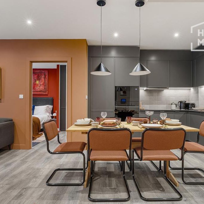 3 bedroom flat to rent - Photo 1