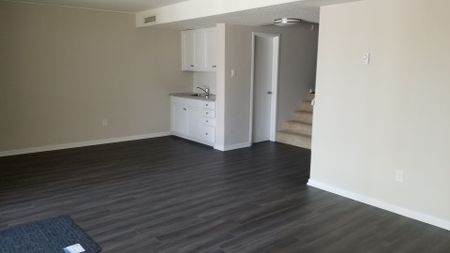 For Lease - 510 Duplex Avenue, Toronto, Ontario - Photo 2