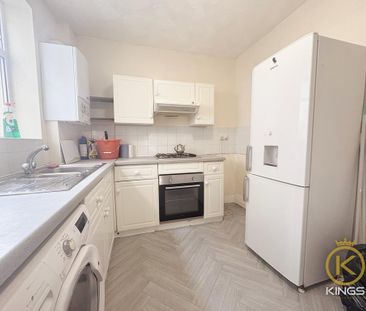 3 bedroom terraced house to rent - Photo 6