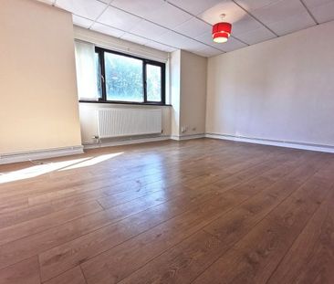 Brunel Court, Swansea, SA1 - Photo 4