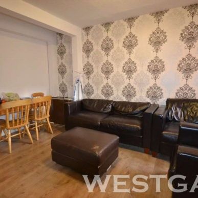 4 Bed - Pitcroft Avenue, University Area - Photo 1