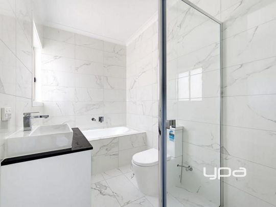 Spacious Unit! - Photo 1