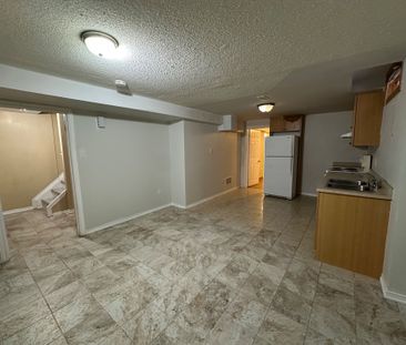 For Lease - 43 Windmill Boulevard, Brampton, Ontario - Photo 6