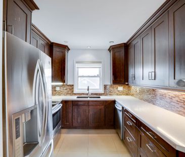 For Lease - 12 Glen Agar Drive, Toronto, Ontario - Photo 5