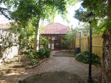 19 May St, Fitzroy North VIC 3068 - House For Rent | Domain - Photo 4