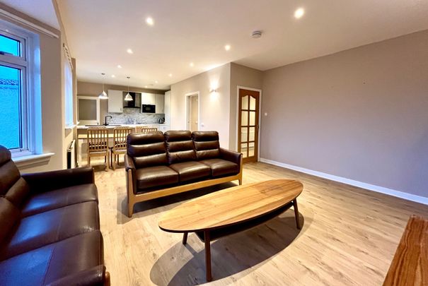 3 Bed Bungalow, Craigmount View, EH12 - Photo 1