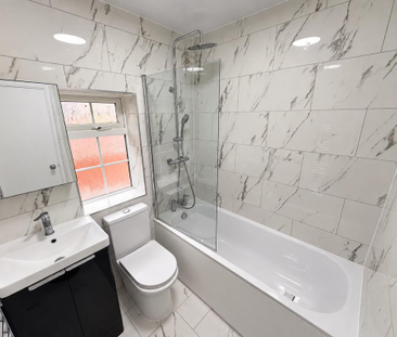 2 bedroom semi-detached house to rent - Photo 5