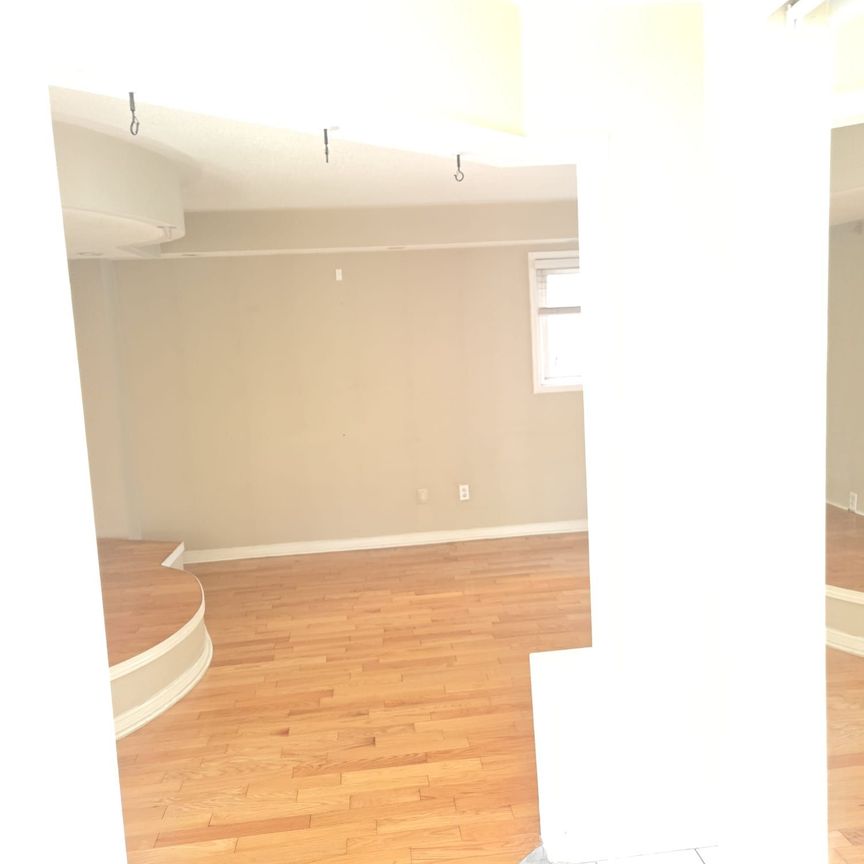 For Lease - 3850 Cedar Hedge Rise, Mississauga, Ontario - Photo 1