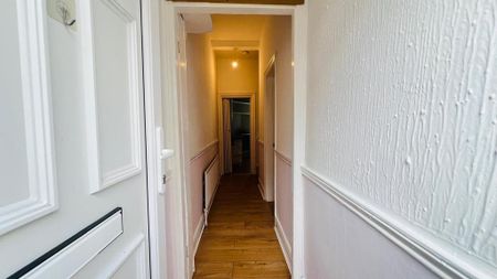 2 bedroom terraced house to rent - Photo 3
