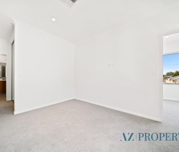 Brand New 3-Bedroom Family Home in Beckenham! ( Unfurnished) - Photo 2