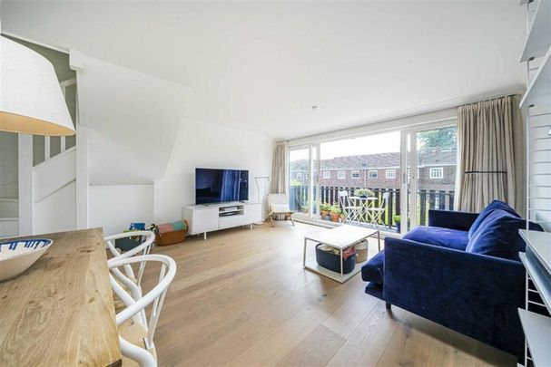 Broom Close, Teddington, TW11 - Photo 1