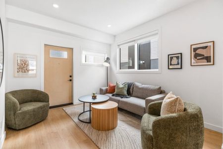 Edmonton Unfurnished townhouse Rental in Jasper Place - BRAND NEW Stunning Townhome in A+ Location, Close to Downtown & Parks and Pet Friendly! - Photo 2