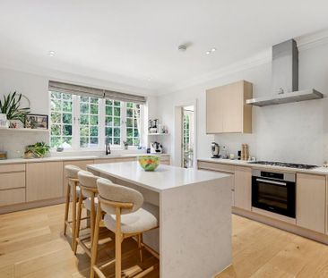 6 bedroom detached house to rent - Photo 6