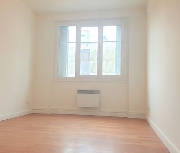 T2 - 2 rue Robert Dubarle - 38000 GRENOBLE - Photo 2