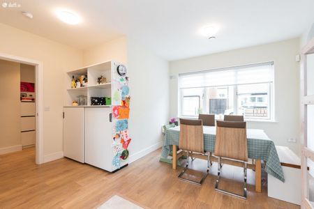 6 Larkfield Dale, Leopardstown, Dublin 18 - Photo 2