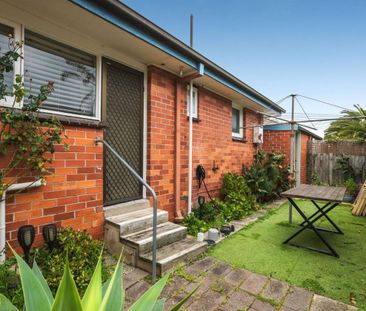 Quiet Block | Bayside Location | Walking Distance - Photo 5