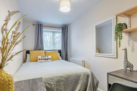 5 bedroom terraced house to rent - Photo 2