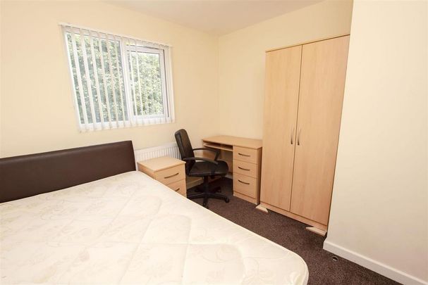 6 bedroom house to rent - Photo 1