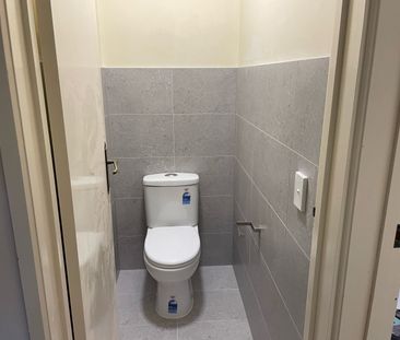 3/126 Brougham Street, Kew VIC 3101 - Townhouse For Rent | Domain - Photo 4