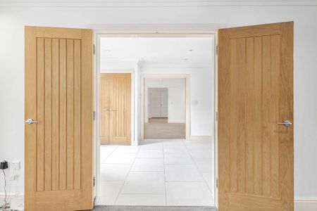 4 bedroom detached house to rent - Photo 2