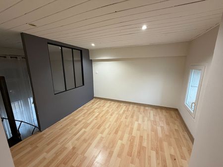 Location appartement 3 pièces, 75.46m², Nîmes - Photo 2