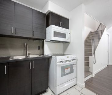 For Lease - 15 Banner Road Unit# M, South of Baseline to Knoxdale, ... - Photo 1