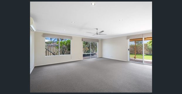 Entertain, unwind and settle into something special! - Photo 1