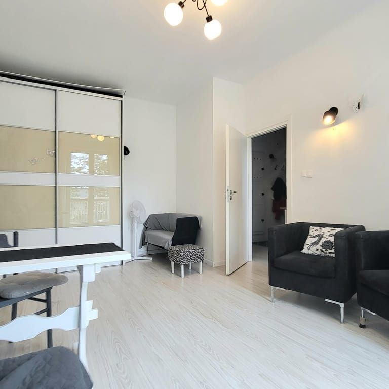 Nieruchomość przy metrze w świetnym punkcie! 36.66 m² - Photo 1