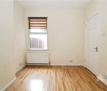 Cross Road, Croydon, CR0 6TA - Photo 2