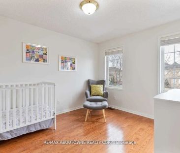 Detached Home For Lease | W9245835 - Photo 4