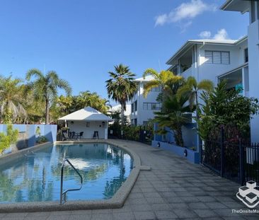 3 BEDROOM FURNISHED UNIT IN TROPICAL RESORT STYLE APARTMENTS - Photo 5