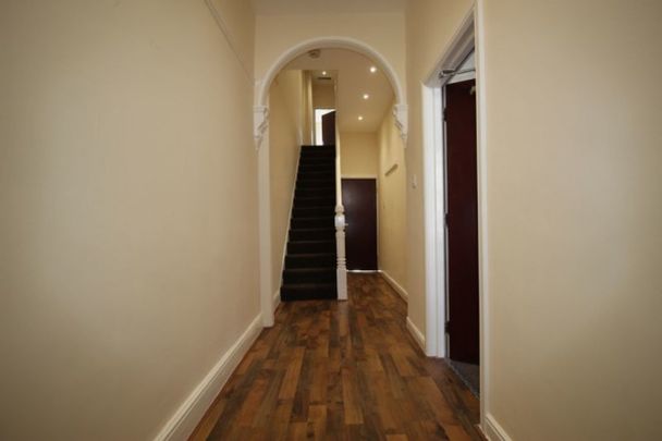 6 bed Semi-Detached House for Rent - Photo 1