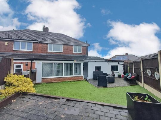 3 bedroom semi-detached house to rent - Photo 1