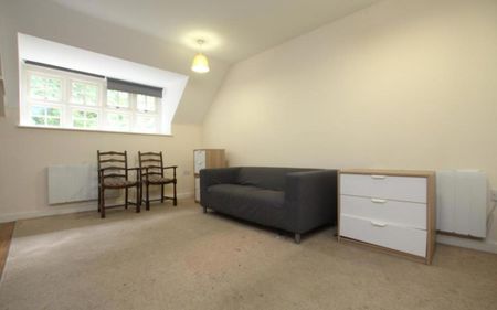 Two good size rooms in a property directly behind Cabot Circus. - Photo 2