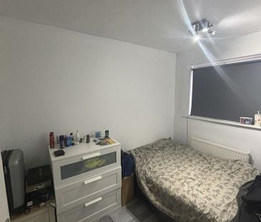 2 bedroom semi-detached house to rent - Photo 2