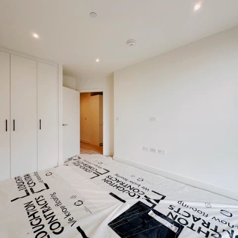 1 Bedroom 1 Bathroom Flat3001 - Photo 1