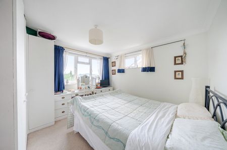 4 bedroom detached house to rent - Photo 4