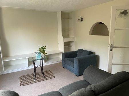 2 Bed Flat, Westwood Road, SO17 - Photo 2