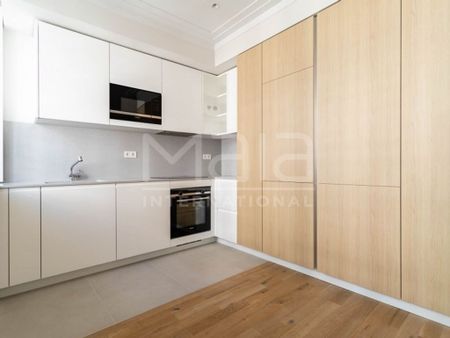 2 bedroom luxury Apartment for rent in Lisbon - Photo 3